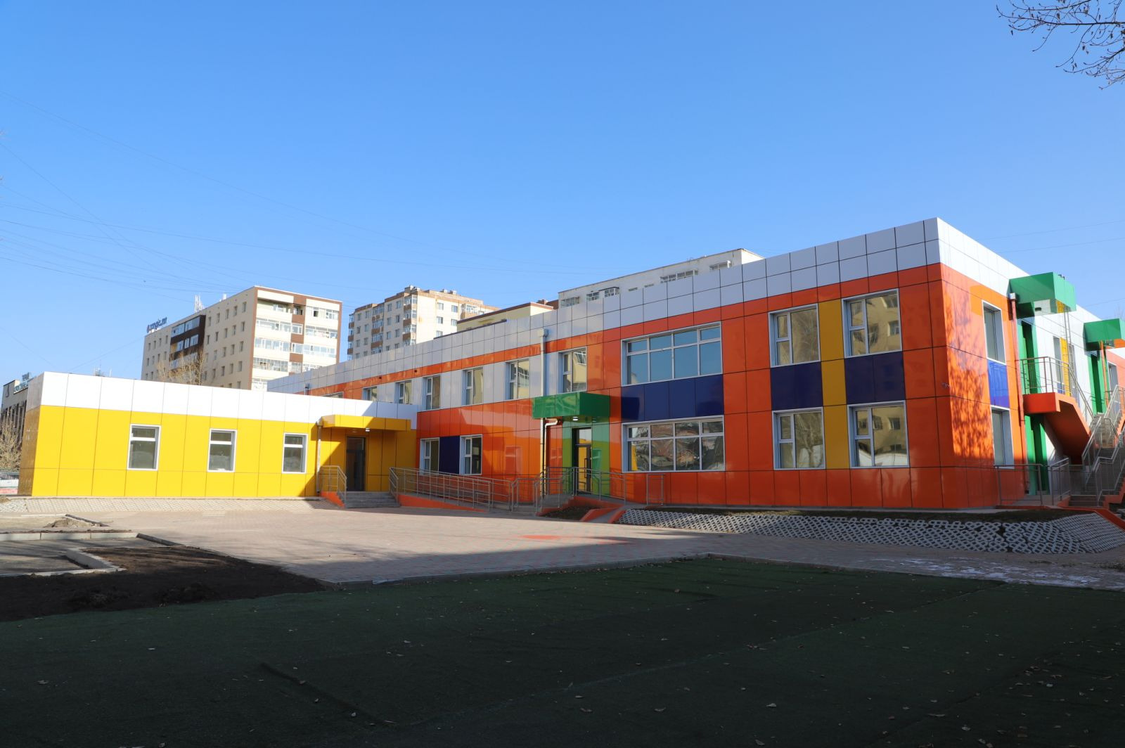 Алтарганы уулзвараас Таван богд групп хүртэлх авто замыг хааж, шинэчилнэ.